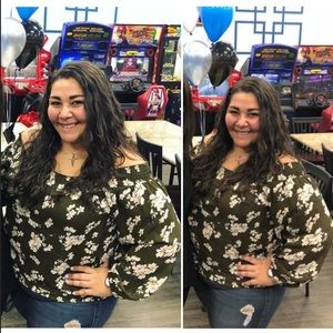 neutral colored floral top. 🌸